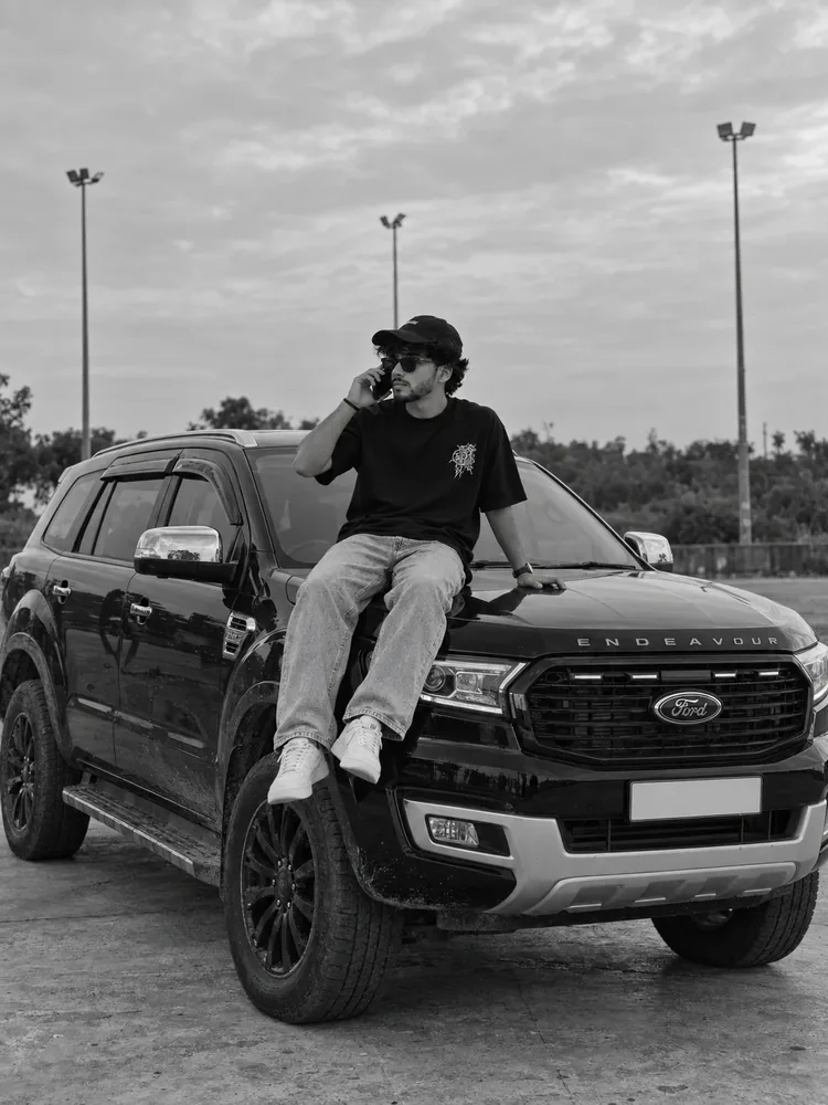 photo prompt — Black and White Car AI Photo Prompt for Boys