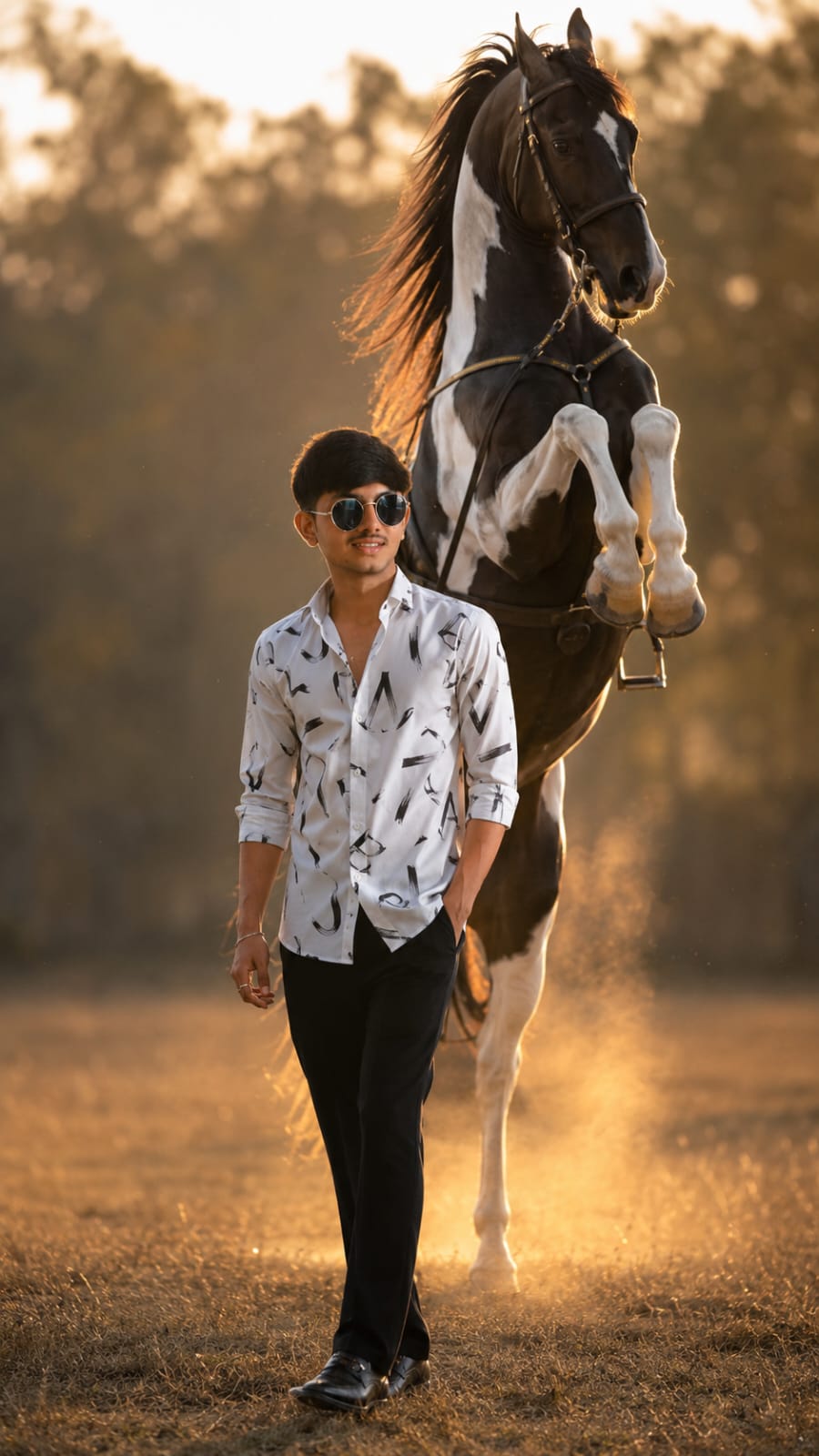 Photo With Horse Royal Vibe